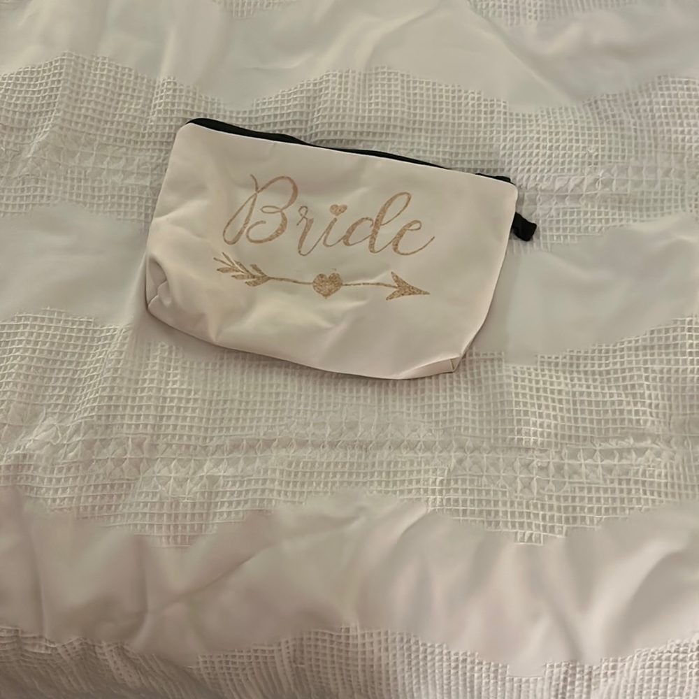White Bride pouch